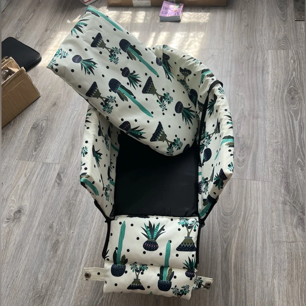 Stylish Plant Print Dog Carrier